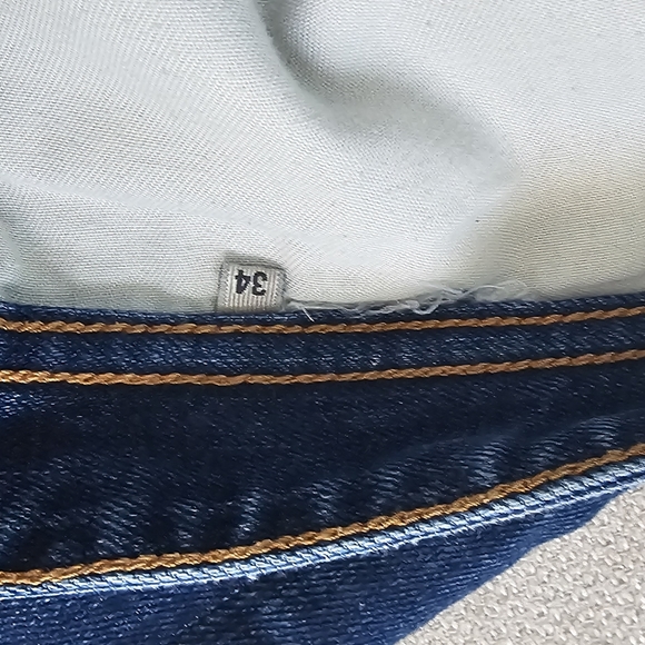 Guess Jeans 34-32 - Picture 2 of 3